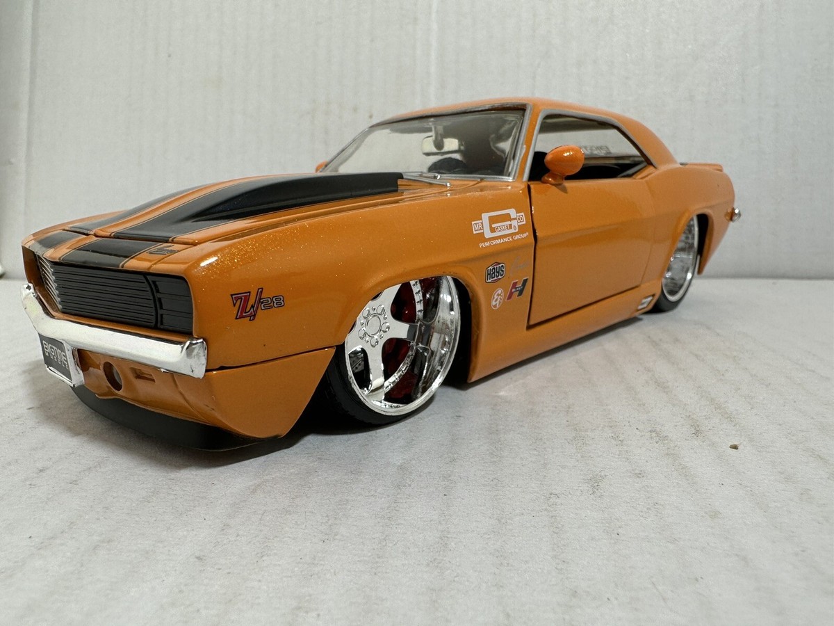 JADA BIGTIME MUSCLE BTM 1969 CHEVY CAMARO Z28 ORANGE / BLACK 1:24