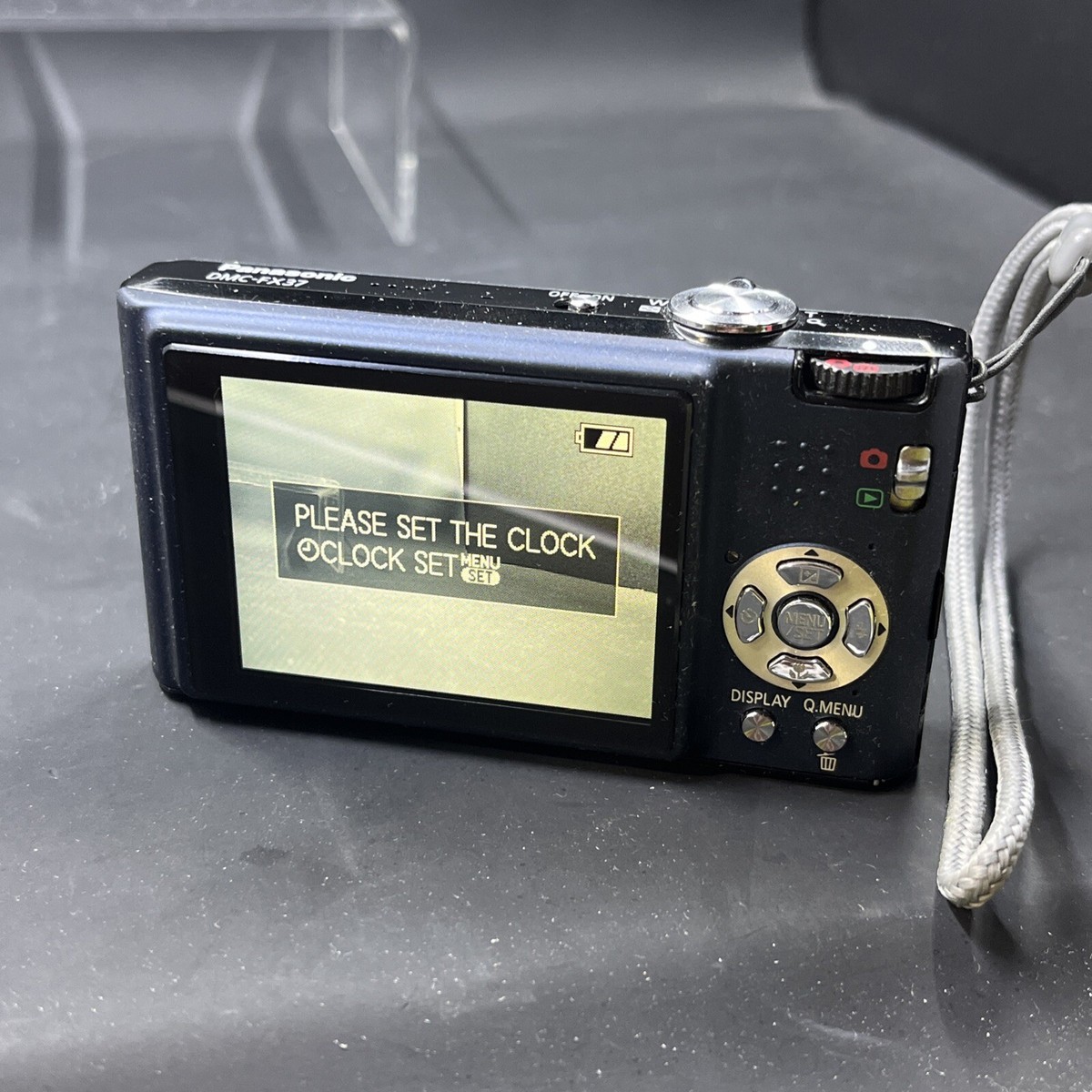 Panasonic LUMIX DMC-FX37 Leica NAVY BLUE-10 MP-Digital Camera-SD