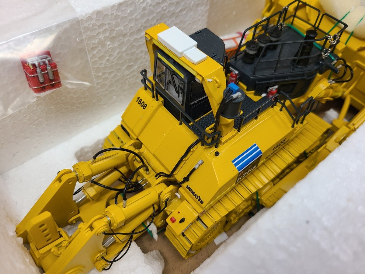 Komatsu D575A SD Super Dozer Ripper - ALCOA HiMoBo 1:50 Scale