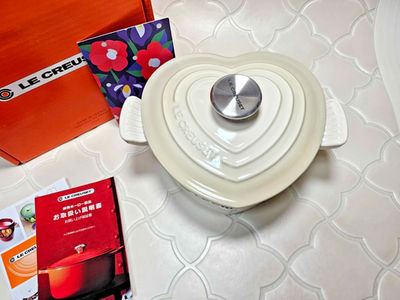 Le Creuset Cocotte D'amour 7.8in Dune/Almond 2qt Heart Cast Iron