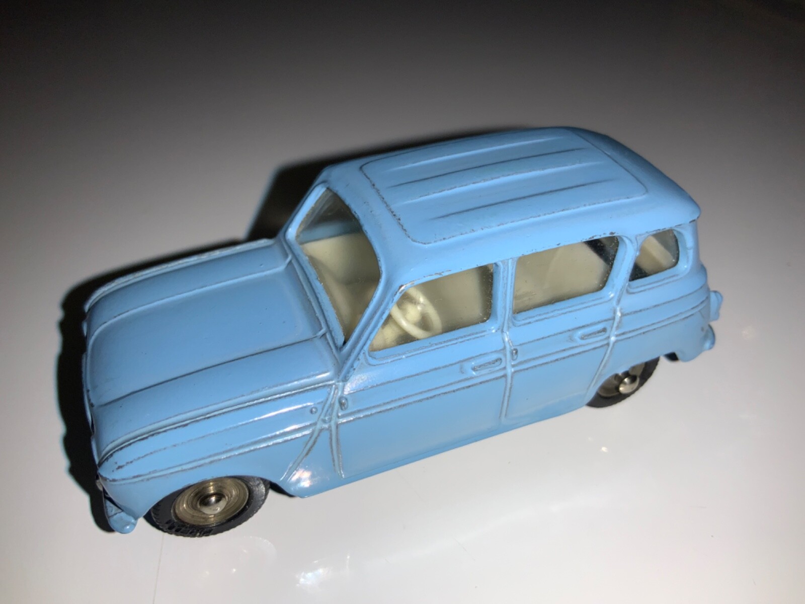 Dinky 518, Renault 4L - Free Price Guide & Review