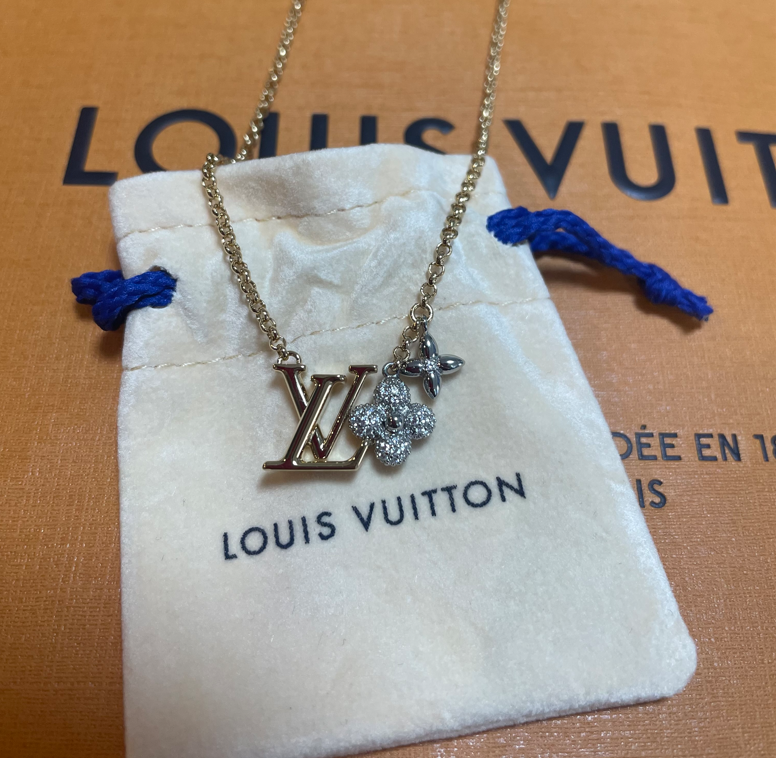Louis Vuitton LV Gram Necklace M01265 Monogram flower charms | eBay