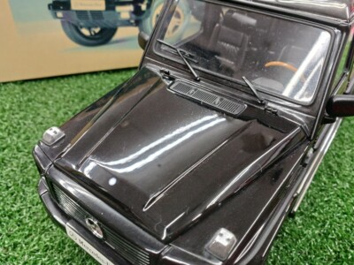 1/18 AUTOart Mercedes Benz G-Wagon LWB Smaragd Black w/ Box From