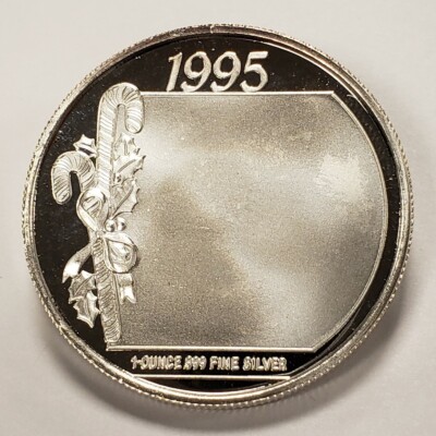 1995 1 oz .999 Silver Round of Christmas Past - Santa in Wreath