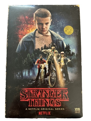 Stranger Things Season 1 bluray/ DVD Box Set Collectors Edition in