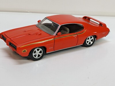 Red box toy factory No. 68039 Muscle 1969 Pontiac GTO Judge 1:24