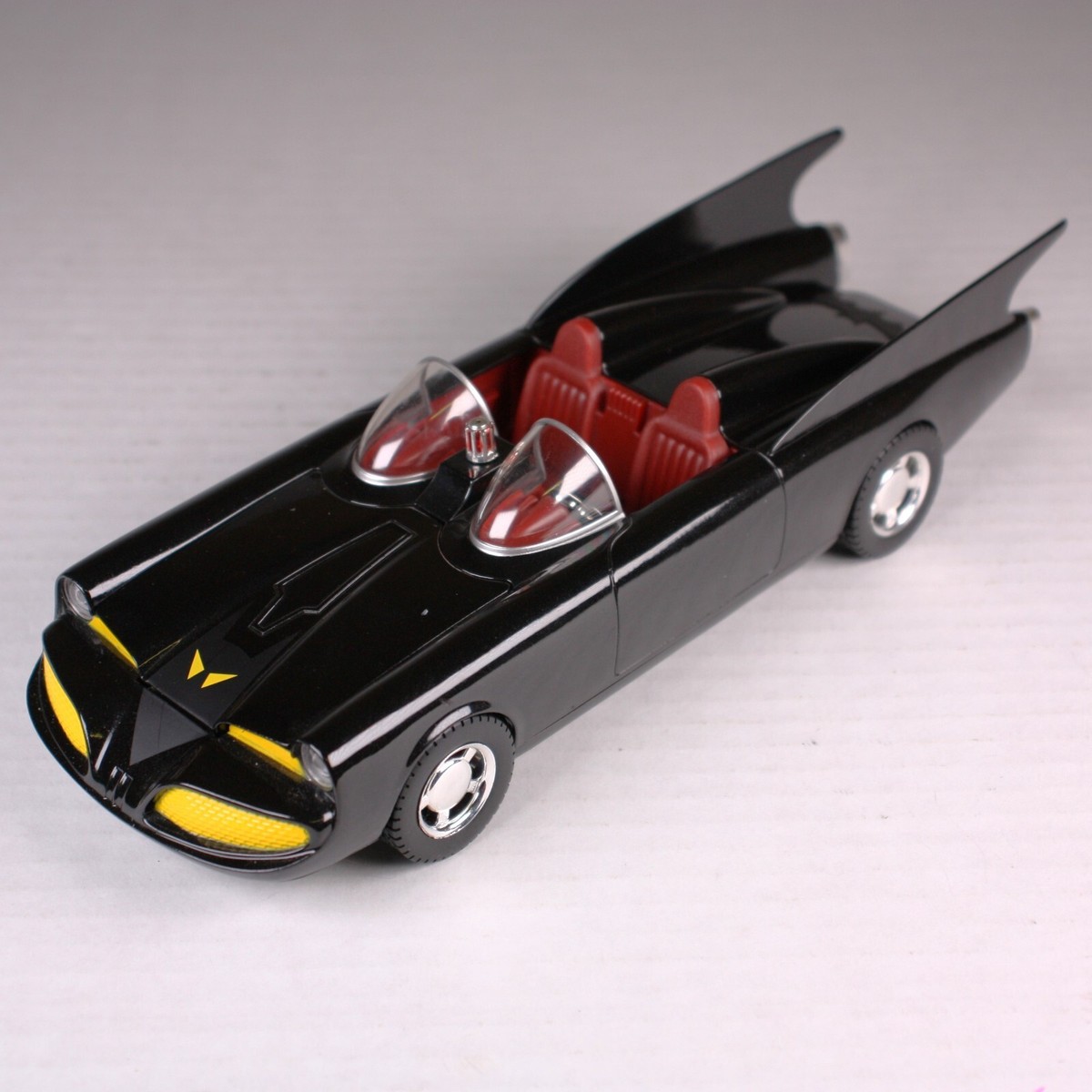 Corgi DC Comics Batmobile 1960 BMBV1 (Missing Batman) Model Car