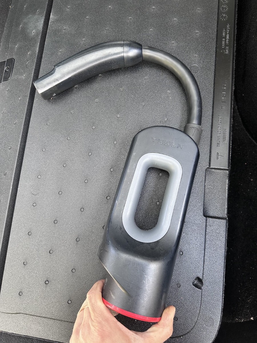 テスラ CHAdeMO アダプター