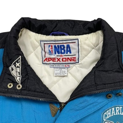 VTG 90s NBA CHARLOTTE HORNETS APEX ONE FULL ZIP PUFFER JACKET SIZE