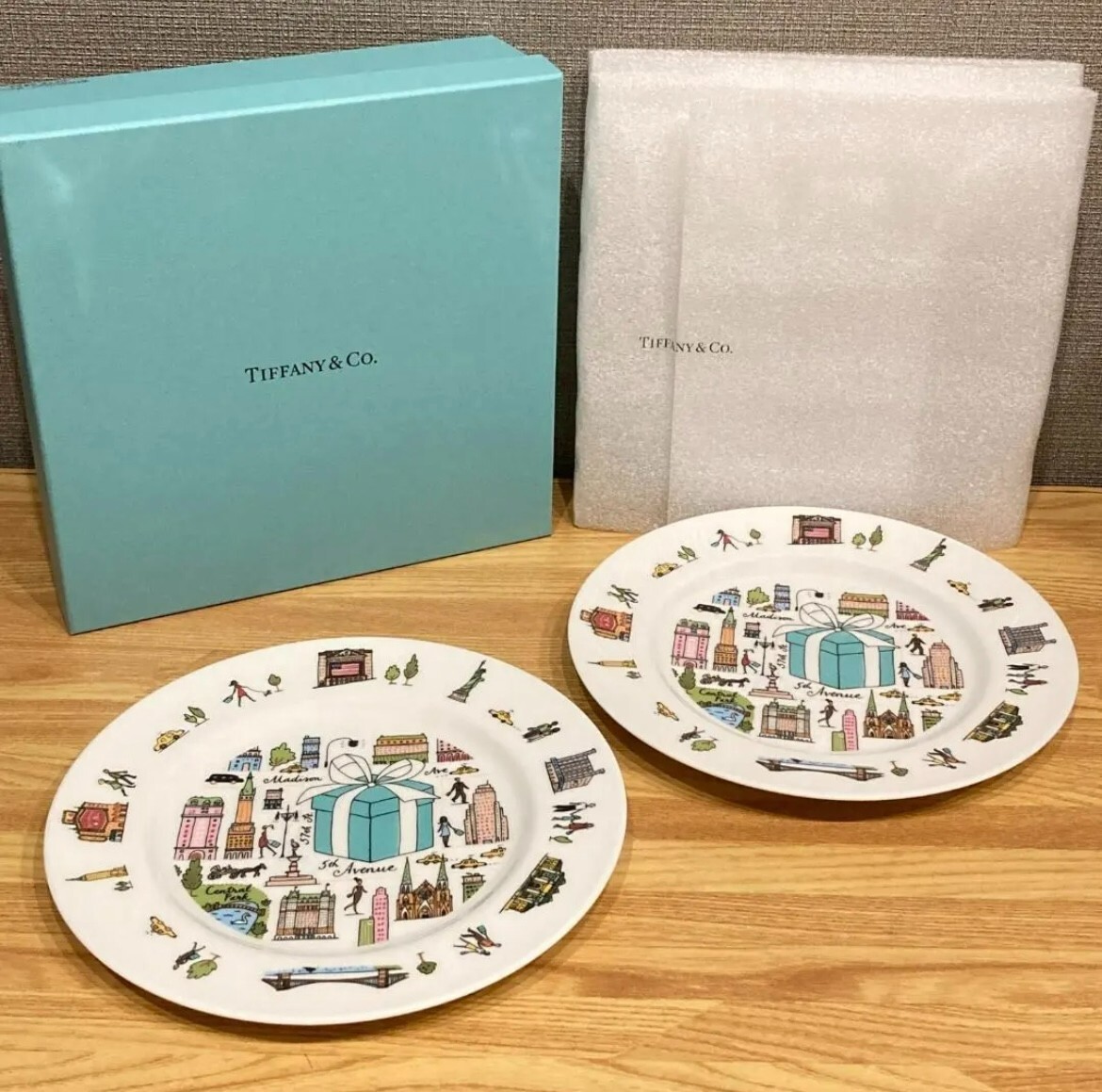 Tiffany & Co. 5th Avenue Dessert Plate Tableware Dish 19cm Set of