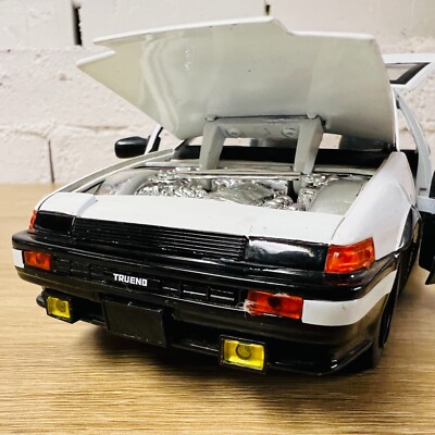 Initial D Toyota AE86 Trueno Jada 1:24 Diecast Metal Model Car