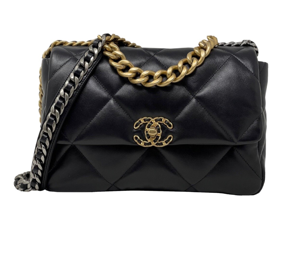 CHANEL 19 Large Flap Black Quilted Leather Shoulder Bag Brand New
