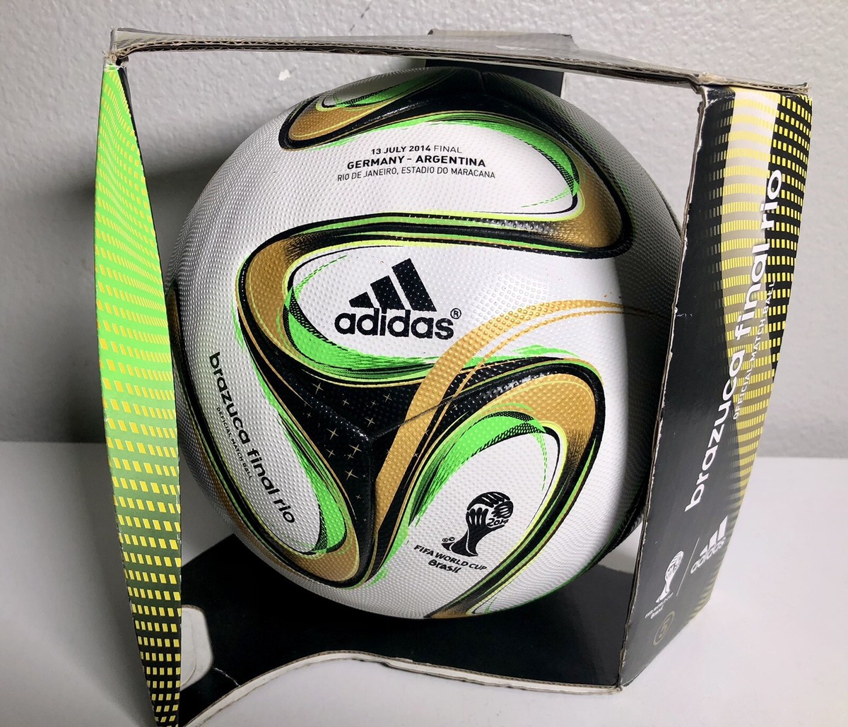 ADIDAS BRAZUCA 2014 FINAL OFFICIAL MATCH BALL 2014 BRAZIL FIFA