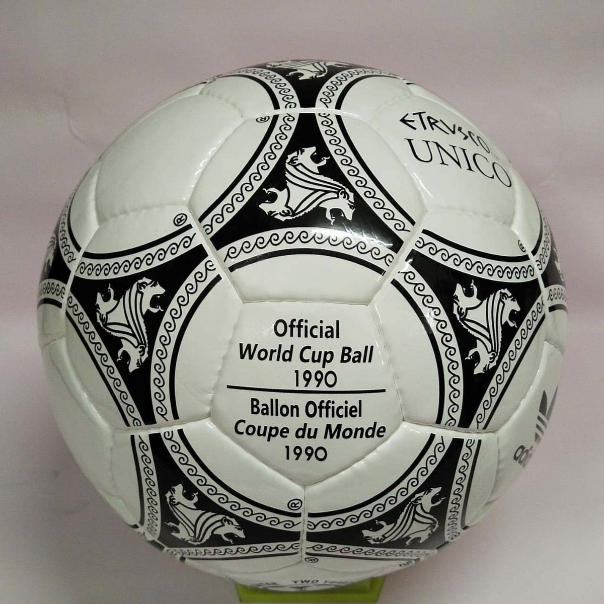 Adidas Etrusco Unico 1990 Soccer ball FIFA World Cup Match Ball