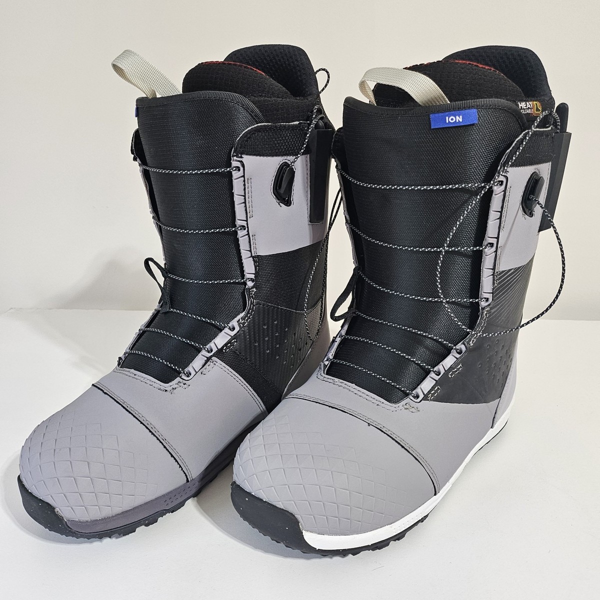 バートン アイオン ピレリ アジアンフィット 26cm SUPERFEET付 BURTON