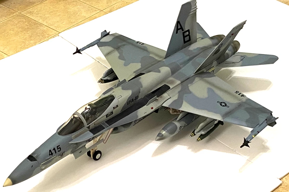 航空機・ヘリコプター bbi 1/18 F/A-18 HORNET BBI Elite Force US