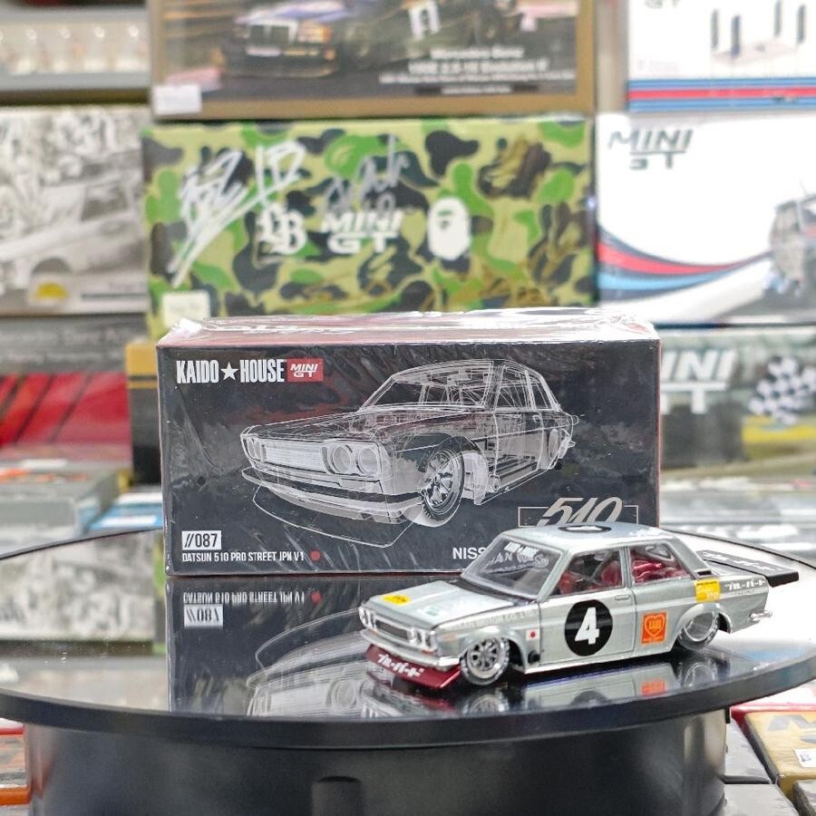 CHASE CAR - Kaido House Mini GT Datsun Super 510 Pro Street JPN V1
