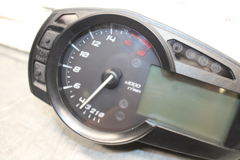 13-18 KAWASAKI NINJA ZX6R SPEEDO TACH GAUGES DISPLAY CLUSTER