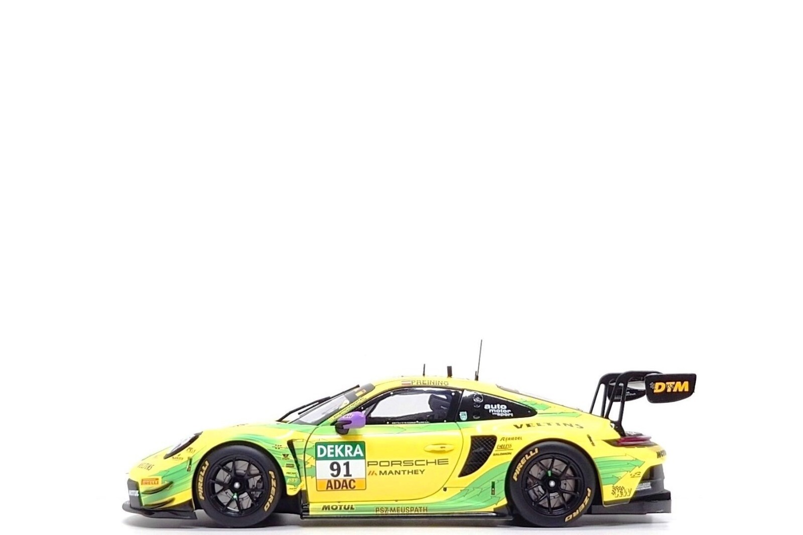Minichamps 1:18 Porsche 911 GT3 R #91 Manthey Grello - Winner