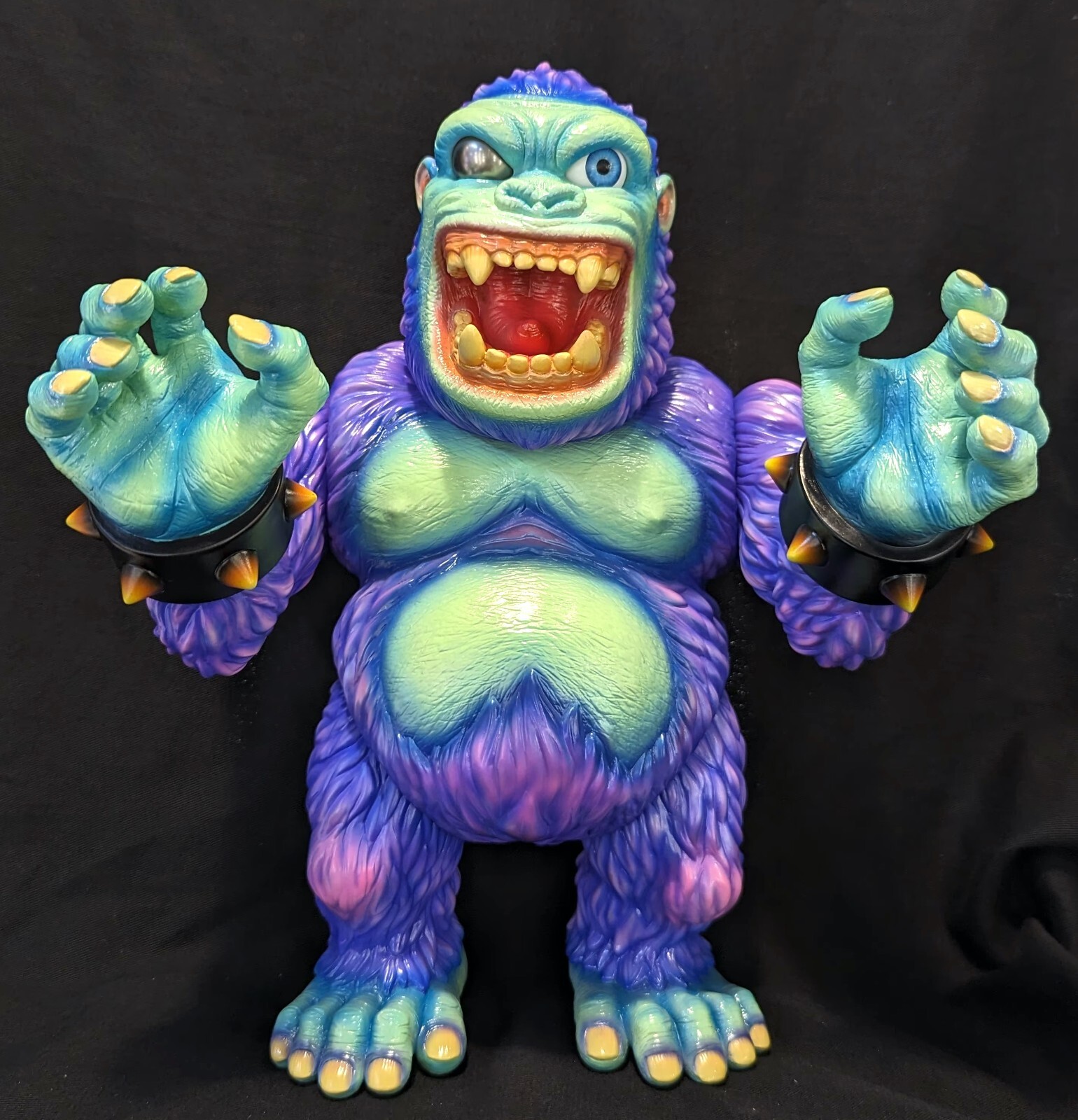 DAKONG NiCoLAs LESTANG Limited Edition Painted Vinyl Figure Mint