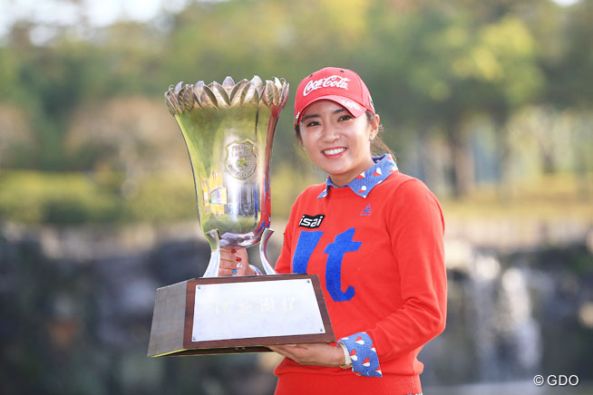 イ・ボミ、完全優勝で初の2億円突破 賞金女王決定に笑顔と涙 【国内