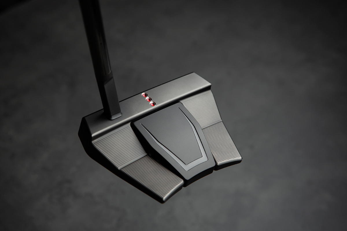 オールブラックの最新「PHANTOM X」パター 数量限定で発売｜GDO ゴルフ