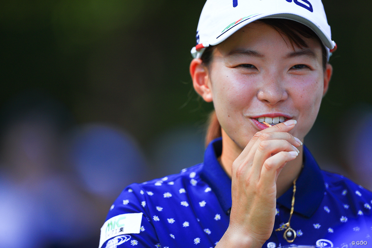 渋野日向子の新おやつは激辛“噂のデス珍味” 【国内女子ツアー LPGA