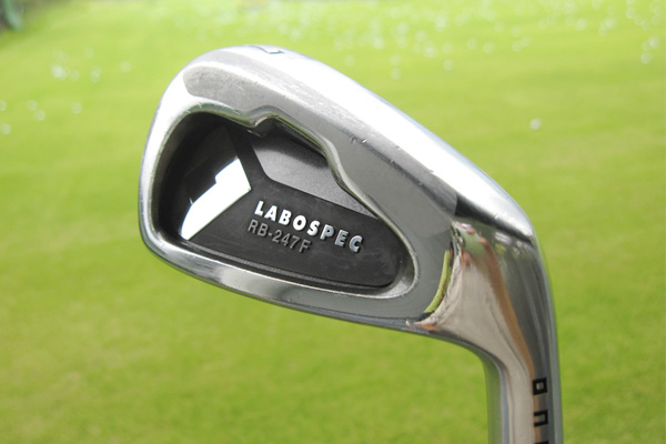 赤と黒の中間的な限定アイアン」オノフ ラボスペック RB-247F｜新製品