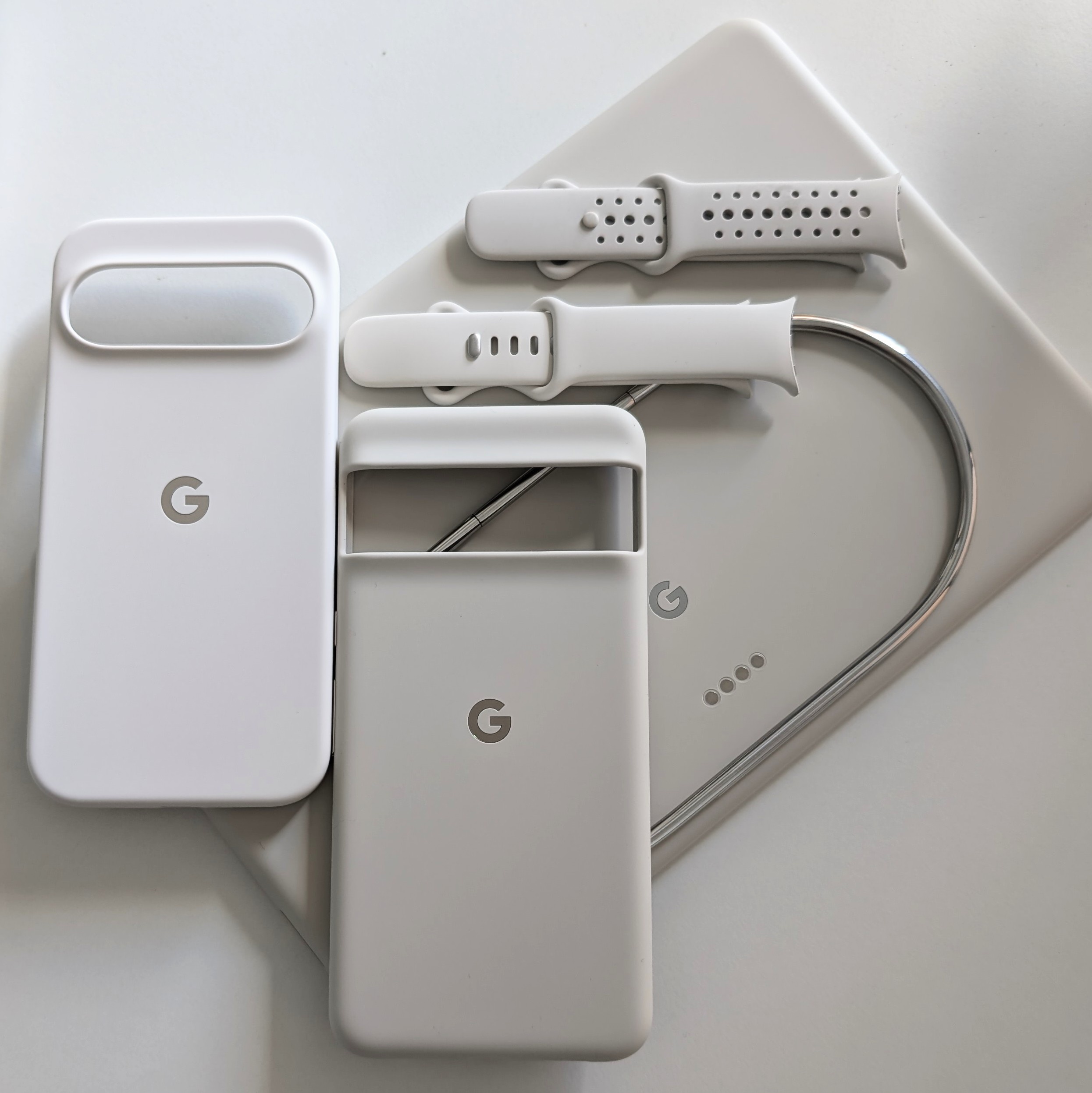 Pixel 9 Pro porcelain: is it white? A comparison : r/GooglePixel