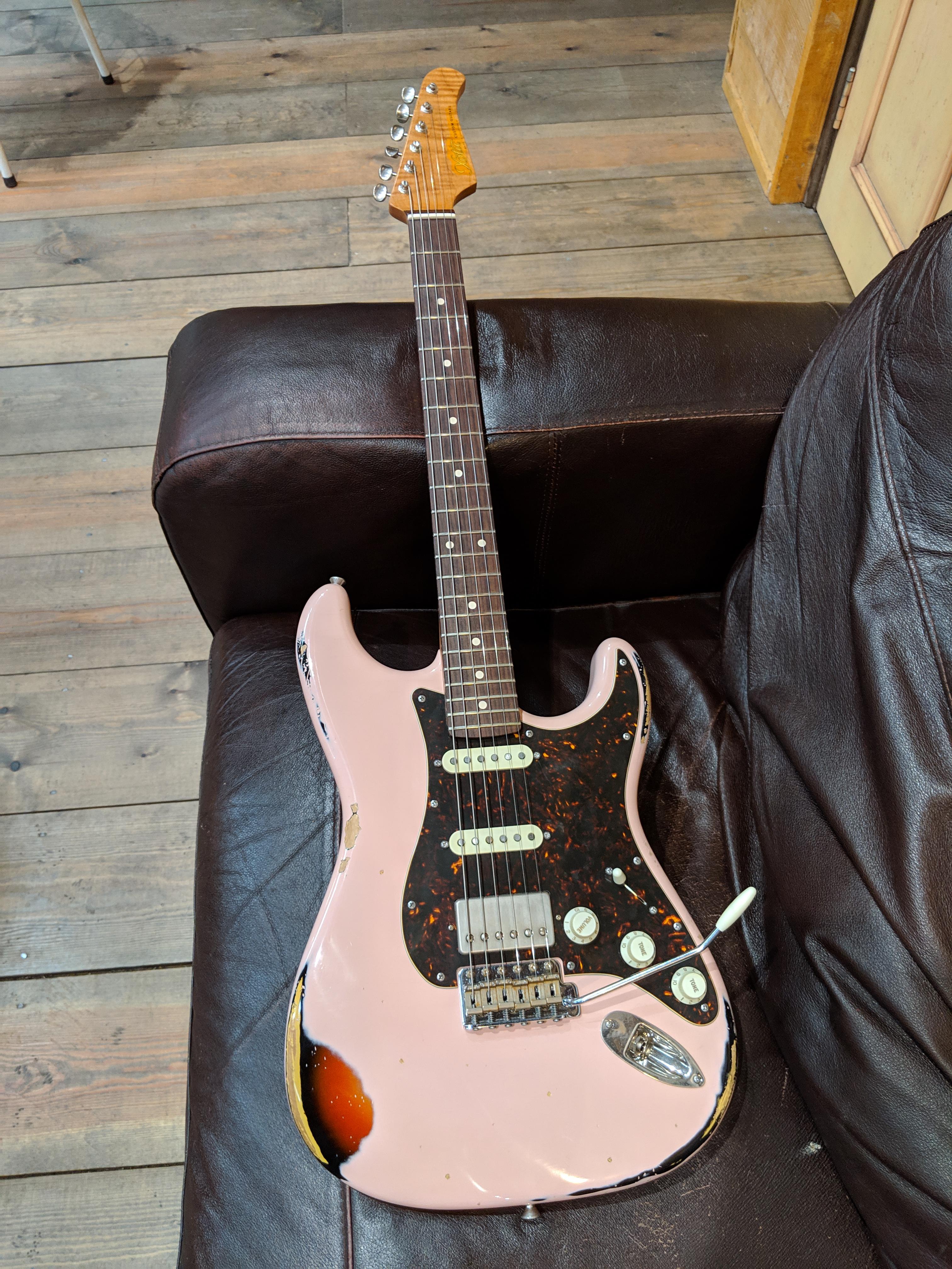 NGD: Xotic XSC-2 shell pink over sunburst - amazing guitar | The