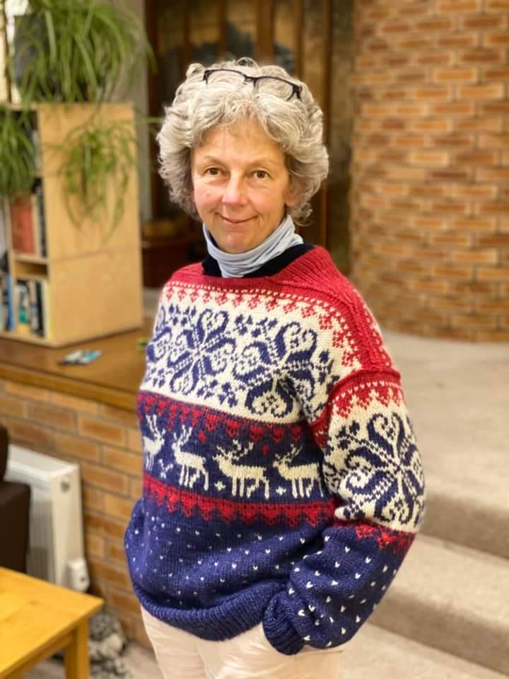 Help me identify this sweater! : r/knitting