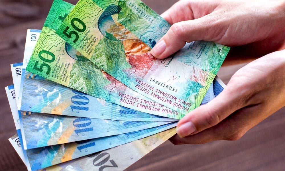 スイスフラン紙幣の最新版 : r/Design