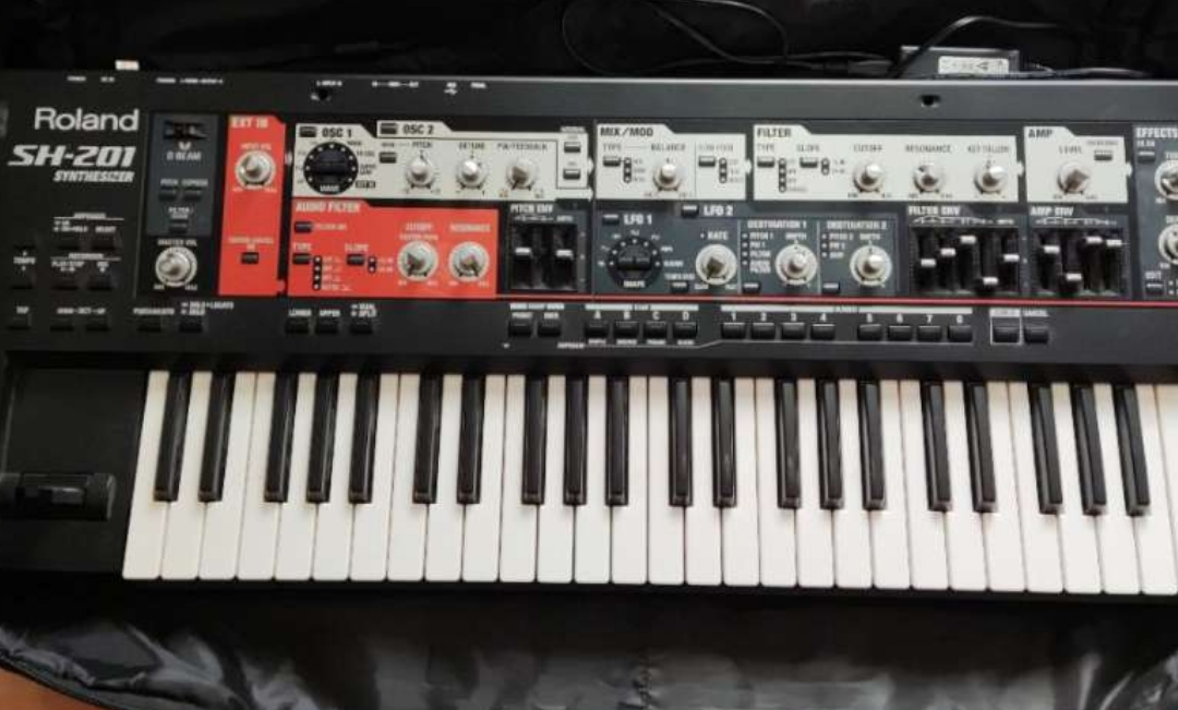 希少品Roland SH-201 アナログ(モデリング)シンセサイザー Roland SH