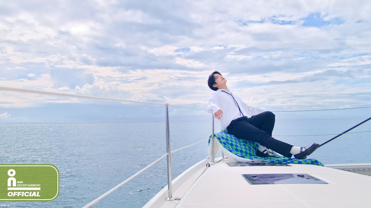 WEi '偽物(FAKE LOVE)' M/V - YouTube