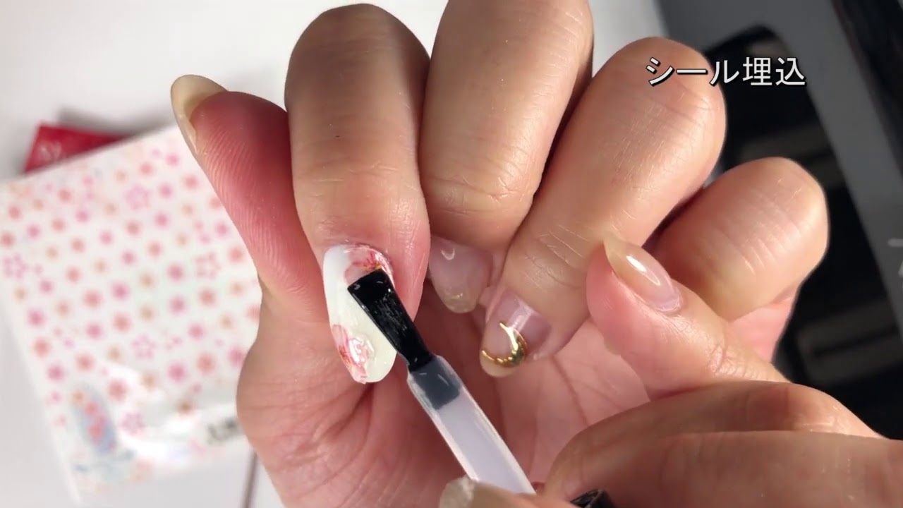 ネイルシールの貼り方・ネイルパーツの埋め込み方｜セルフネイル