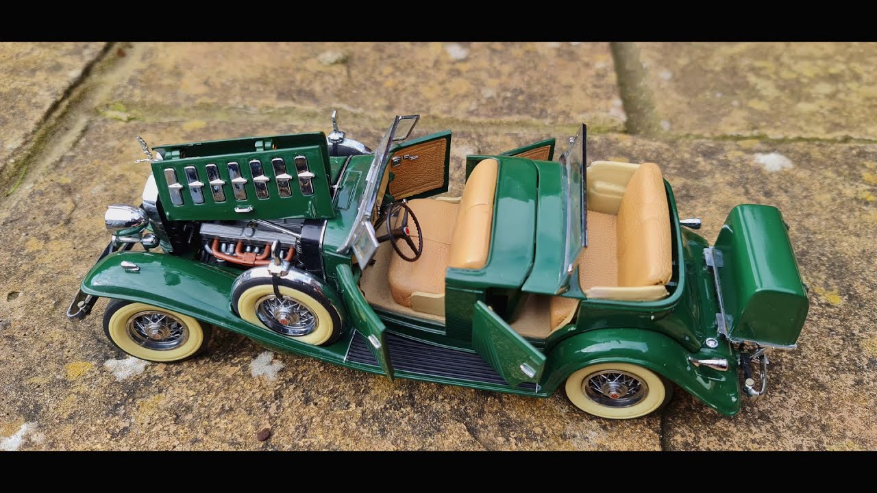 1:18 Diecast Cadillac V-16 Sport Phaeton 1932 - YouTube