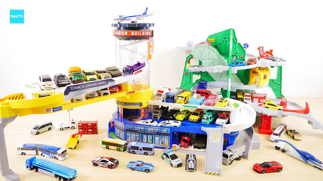 Combined] W Action Tomica Building Mountain Climbing Drive Full of
