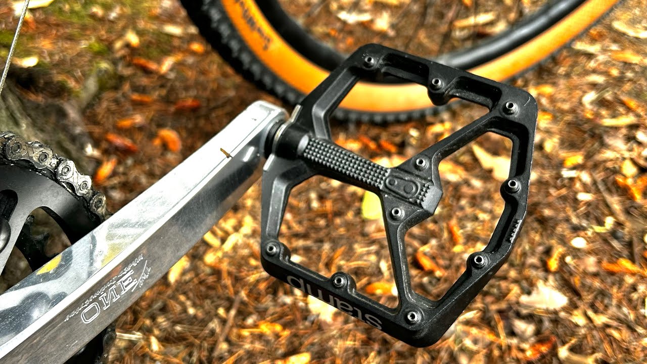 大きいフラットペダルの魅力！新調した【クランクブラザーズのスタンプ