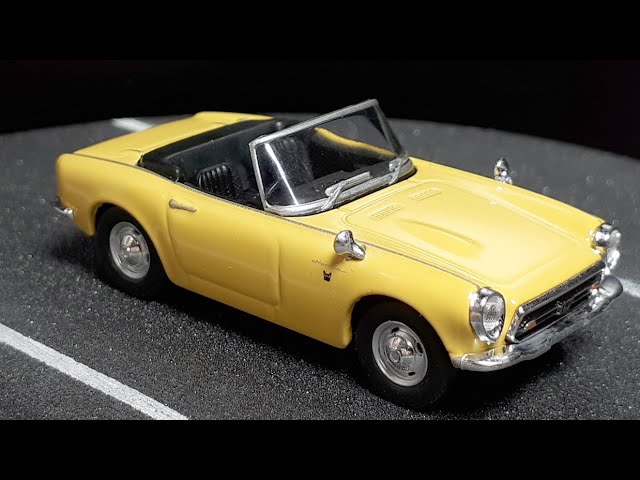 1/64 Honda S800 by Kyosho diecast - YouTube