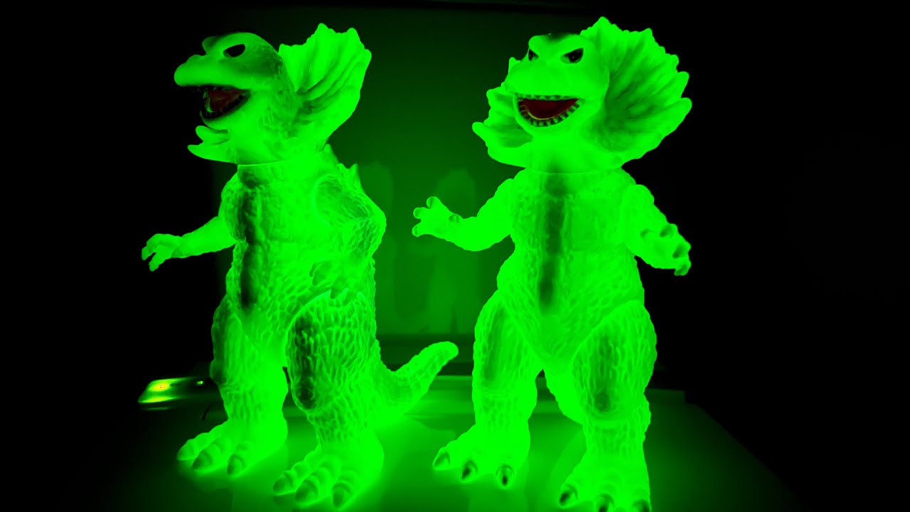 d*9様 ぶたのはな じゃんけんバトル ジラース 怪獣 ウルトラマン