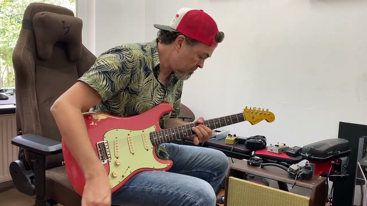 Honey Bee Amps Tornado Jam overdrive - Tom Petendi - YouTube