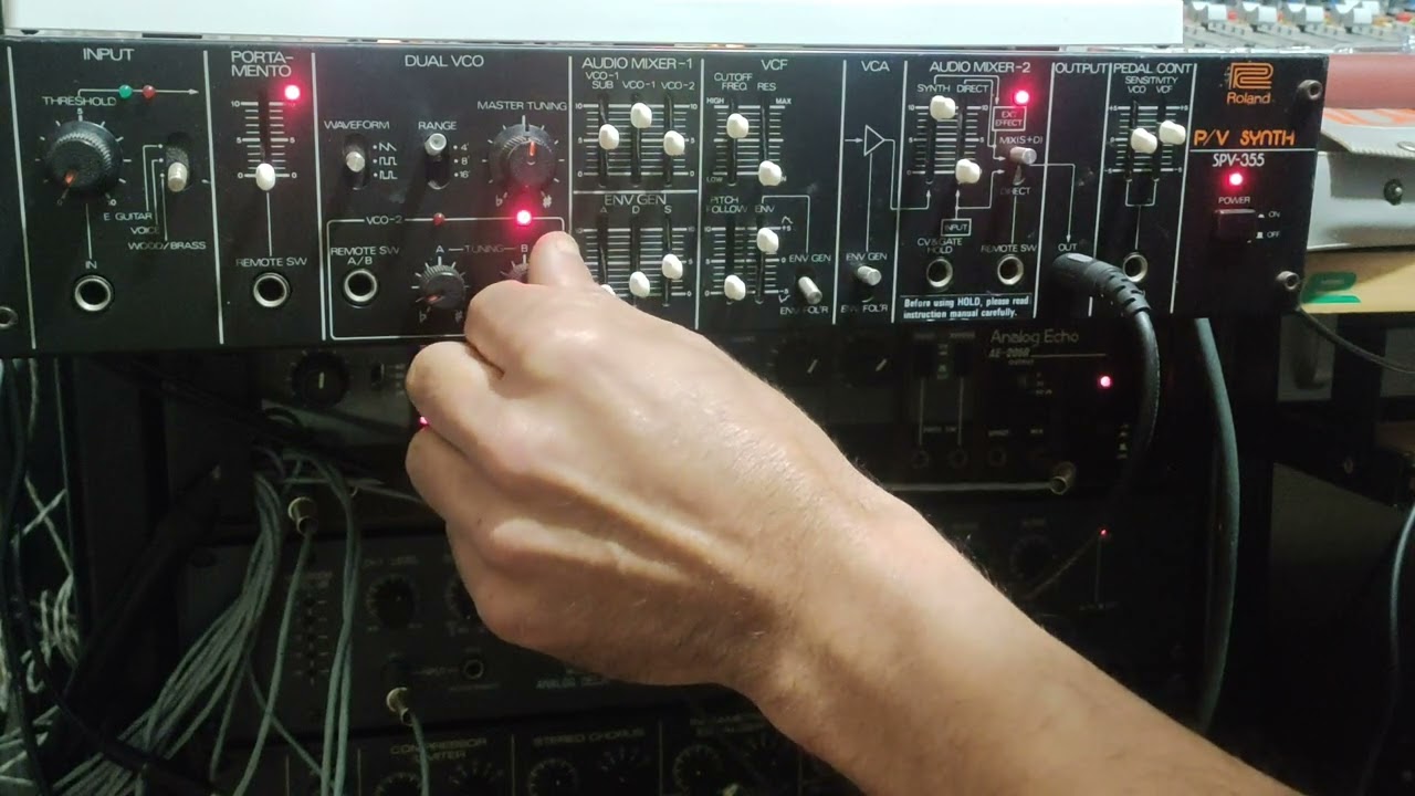 Roland SPV-355 Analog Synthesizer - YouTube
