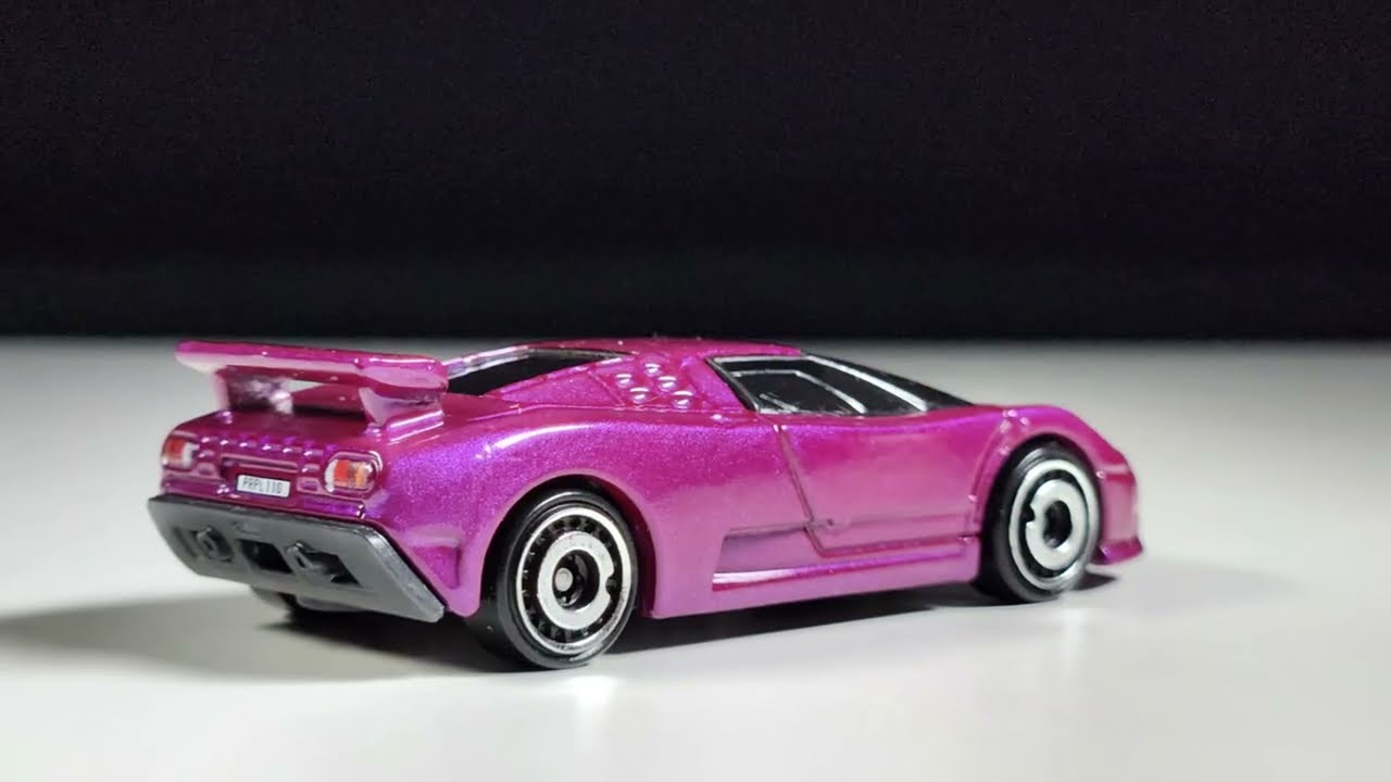 Hot Wheels Mainline Review: '94 Bugatti EB110 SS | 2025 HW Race
