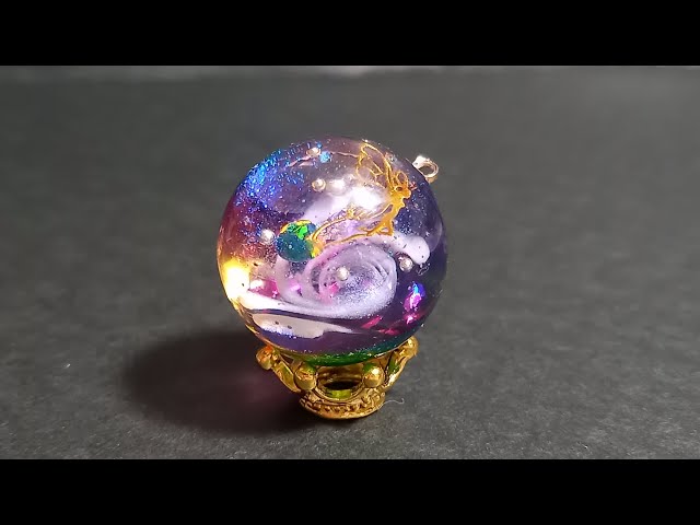 UVレジン 妖精と渦の宇宙玉作ってみた resin - YouTube