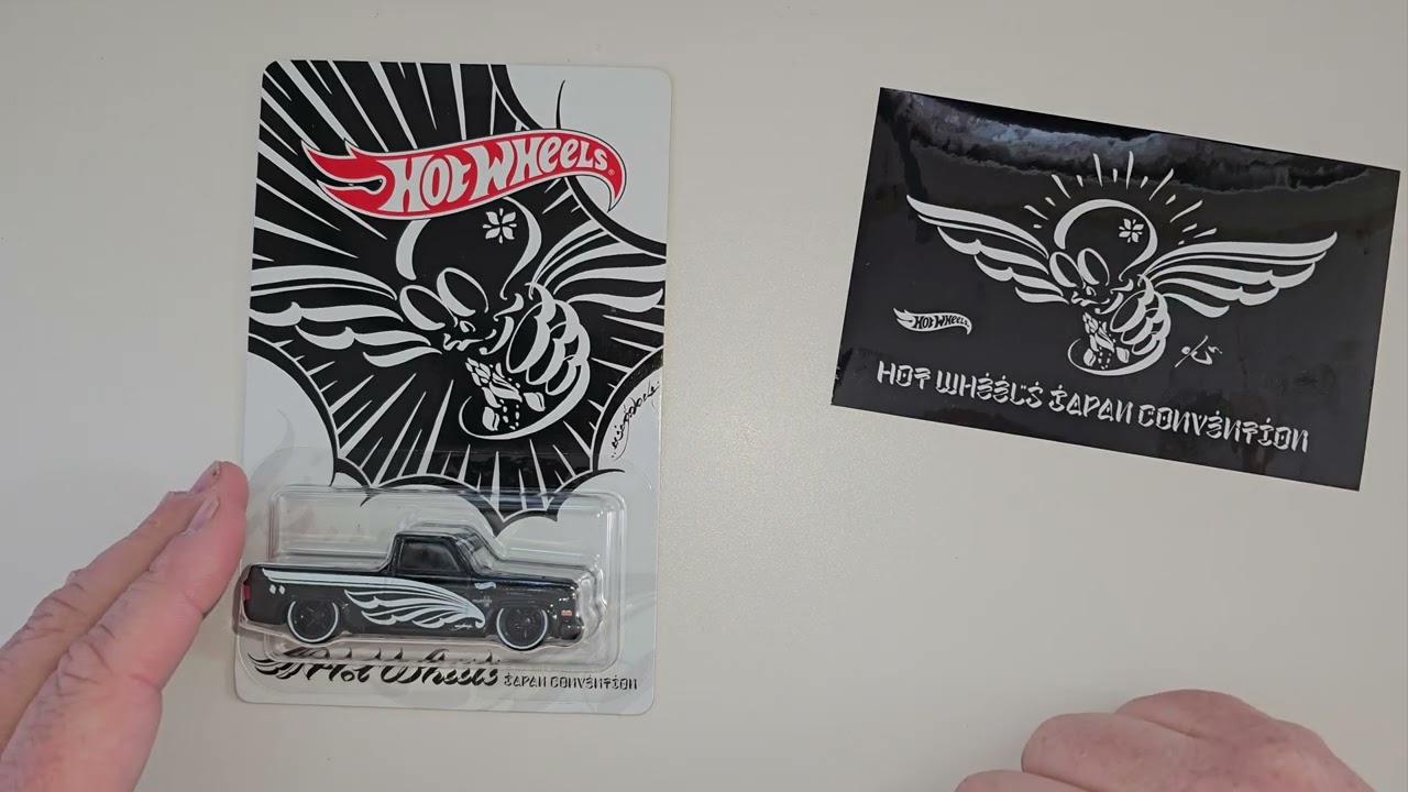Hot Wheels Japan Convention 2024 '83 Chevy Silverado Usugrow Right