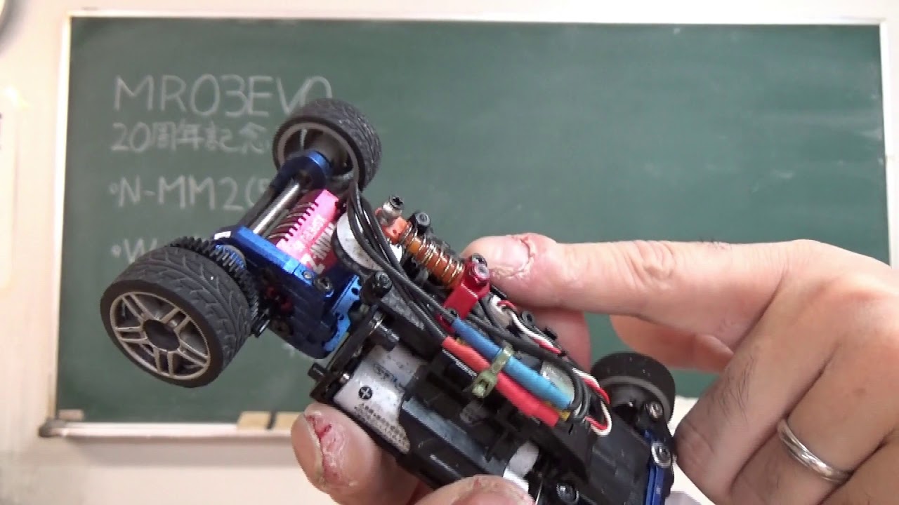 MINI-Z】どっちがおすすめ？ 20周年記念モデル MR03EVO N-MM2/W-MML