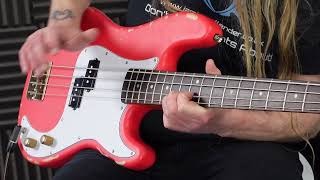 V4 ICON | Vintage Guitar