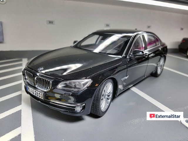Unboxing of 1:18 BMW 750Li F02 2013 Sapphire Black by Kyosho - YouTube