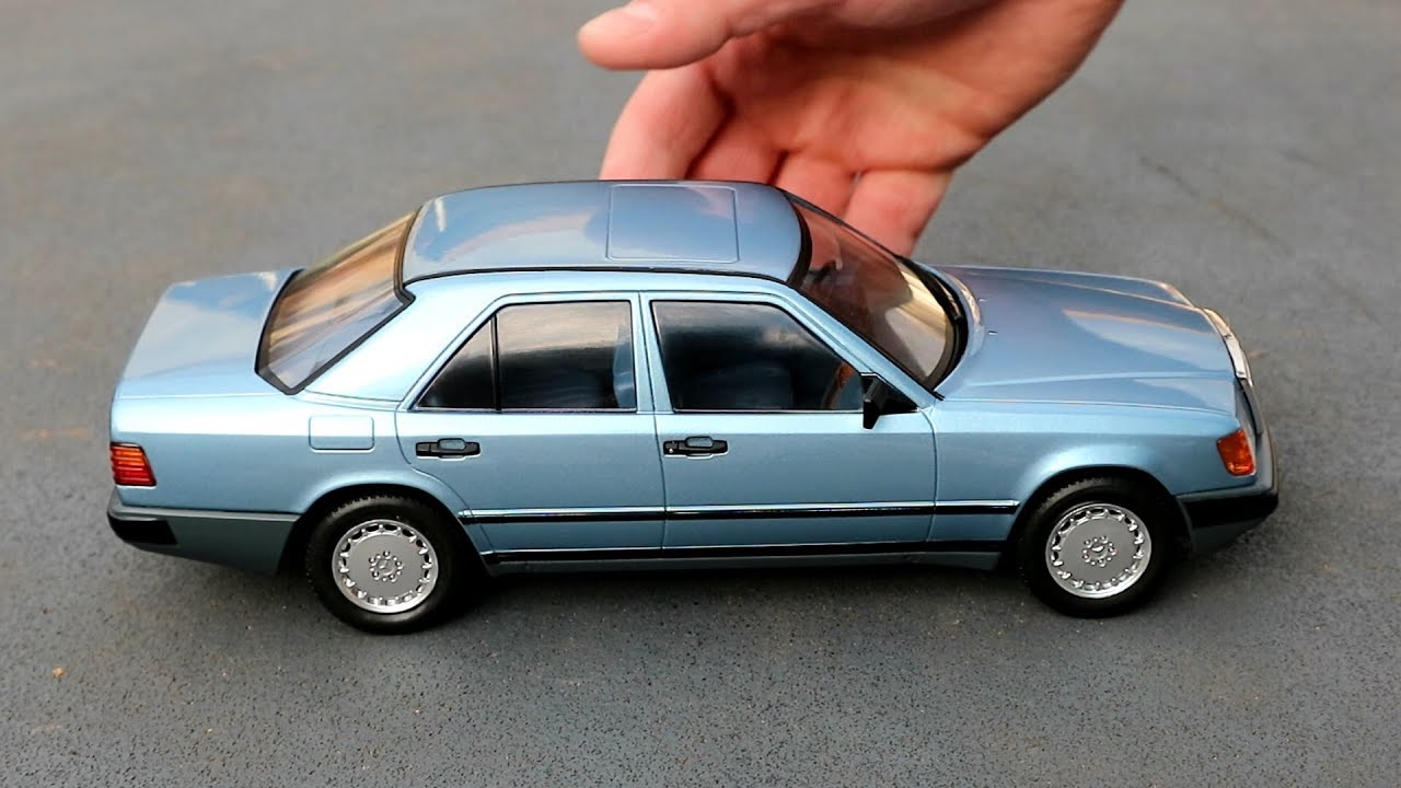 1:18 Mercedes-Benz W124 300E '84 - Model-Car Group (MCG) [Unboxing
