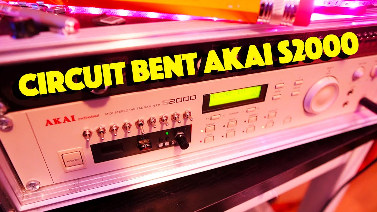 My circuit bent vintage sampler - Akai S2000. (Glitch FX monster